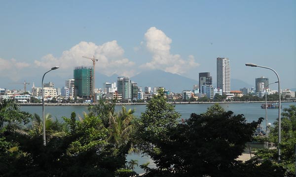 Đô thị Đà Nẵng hiện đại trong không gian xanh